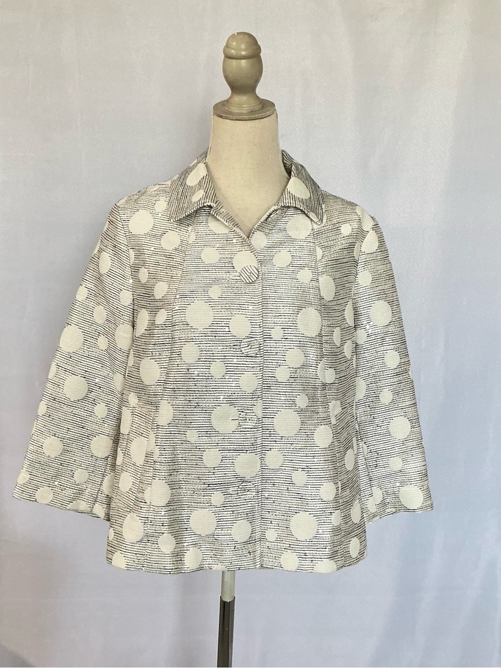 NWT Chico’s Circles & Shine Sequin Jacquard Jacket Size 2